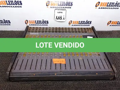 LOTE 081 - 01 MESA DE SOM MARCA SOUNDTECH 16 CANAIS MODELO STI62T. (NO ESTADO) ATENÇÃO! FAZER A VISITAÇÃO ANTES DE ARREMATAR, NÃO SABEMOS SE FUNCIONA. LEILÃO NÃO TEM GARANTIA E NEM DEVOLUÇÃO, SUJEITO A POSSÍVEIS AVARIAS VISÍVEIS/OCULTAS E/OU AUSÊNCIA DE COMPONENTES.