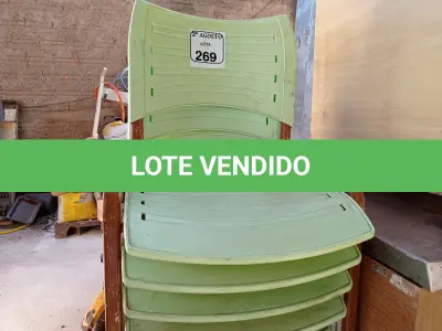 LOTE 269 - 08 CADEIRAS COM BASE DE FERRO E ACENTO E ENCOSTO EM PLÁSTICO. (NO ESTADO) ATENÇÃO! FAZER A VISITAÇÃO ANTES DE ARREMATAR, NÃO SABEMOS SE FUNCIONA. LEILÃO NÃO TEM GARANTIA E NEM DEVOLUÇÃO, SUJEITO A POSSÍVEIS AVARIAS VISÍVEIS/OCULTAS E/OU AUSÊNCIA DE COMPONENTES.