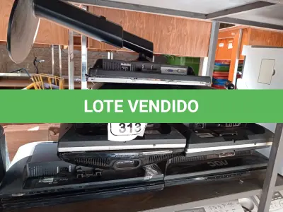 LOTE 313 - 110 MONITORES LCD MARCAS E MODELOS DIVERSOS PARA A RETIRADA DE PEÇAS. (NO ESTADO) ATENÇÃO! FAZER A VISITAÇÃO ANTES DE ARREMATAR, NÃO SABEMOS SE FUNCIONA. LEILÃO NÃO TEM GARANTIA E NEM DEVOLUÇÃO, SUJEITO A POSSÍVEIS AVARIAS VISÍVEIS/OCULTAS E/OU AUSÊNCIA DE COMPONENTES.