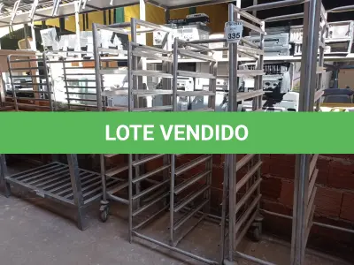 LOTE 335 - 01 BANCADA EM INOX E 04 CARRINHOS EM INOX PARA DESCANSO DE PÃES. (NO ESTADO) ATENÇÃO! FAZER A VISITAÇÃO ANTES DE ARREMATAR, NÃO SABEMOS SE FUNCIONA. LEILÃO NÃO TEM GARANTIA E NEM DEVOLUÇÃO, SUJEITO A POSSÍVEIS AVARIAS VISÍVEIS/OCULTAS E/OU AUSÊNCIA DE COMPONENTES.