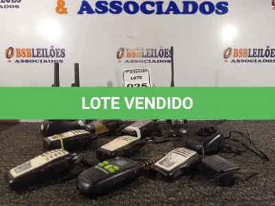 LOTE 025 - 01 LOTE COM RÁDIOS COMUNICADORES MARCAS E MODELOS DIVERSOS. (NO ESTADO) ATENÇÃO! FAZER A VISITAÇÃO ANTES DE ARREMATAR, NÃO SABEMOS SE FUNCIONA. LEILÃO NÃO TEM GARANTIA E NEM DEVOLUÇÃO, SUJEITO A POSSÍVEIS AVARIAS VISÍVEIS/OCULTAS E/OU AUSÊNCIA DE COMPONENTES.