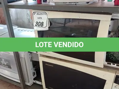 LOTE 308 - 04 MICRO-ONDAS DE MARCAS E MODELOS DIVERSOS PARA A RETIRADA DE PEÇAS. (NO ESTADO) ATENÇÃO! FAZER A VISITAÇÃO ANTES DE ARREMATAR, NÃO SABEMOS SE FUNCIONA. LEILÃO NÃO TEM GARANTIA E NEM DEVOLUÇÃO, SUJEITO A POSSÍVEIS AVARIAS VISÍVEIS/OCULTAS E/OU AUSÊNCIA DE COMPONENTES.