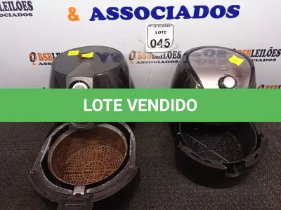 LOTE 045 - 02 AIR FRYES 220V SENDO 01 MONDIAL. (NO ESTADO) ATENÇÃO! FAZER A VISITAÇÃO ANTES DE ARREMATAR, NÃO SABEMOS SE FUNCIONA. LEILÃO NÃO TEM GARANTIA E NEM DEVOLUÇÃO, SUJEITO A POSSÍVEIS AVARIAS VISÍVEIS/OCULTAS E/OU AUSÊNCIA DE COMPONENTES.