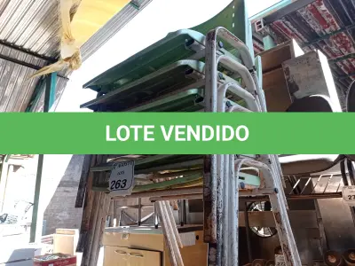 LOTE 263 - 06 CADEIRAS COM ACENTO BASE DE FERRO E ENCOSTO EM PLÁSTICO. (NO ESTADO) ATENÇÃO! FAZER A VISITAÇÃO ANTES DE ARREMATAR, NÃO SABEMOS SE FUNCIONA. LEILÃO NÃO TEM GARANTIA E NEM DEVOLUÇÃO, SUJEITO A POSSÍVEIS AVARIAS VISÍVEIS/OCULTAS E/OU AUSÊNCIA DE COMPONENTES.