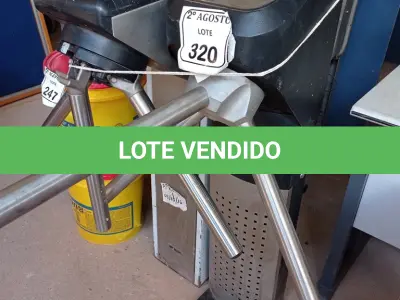 LOTE 320 - 02 CATRACAS MARCAS DIVERSAS E AVARIAS. (NO ESTADO) ATENÇÃO! FAZER A VISITAÇÃO ANTES DE ARREMATAR, NÃO SABEMOS SE FUNCIONA. LEILÃO NÃO TEM GARANTIA E NEM DEVOLUÇÃO, SUJEITO A POSSÍVEIS AVARIAS VISÍVEIS/OCULTAS E/OU AUSÊNCIA DE COMPONENTES.