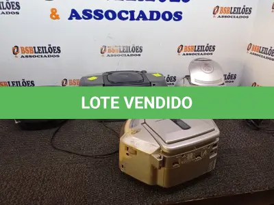 LOTE 113 - 04 RÁDIOS MICROSYSTEM MARCAS E MODELOS DIVERSOS. (NO ESTADO) ATENÇÃO! FAZER A VISITAÇÃO ANTES DE ARREMATAR, NÃO SABEMOS SE FUNCIONA. LEILÃO NÃO TEM GARANTIA E NEM DEVOLUÇÃO, SUJEITO A POSSÍVEIS AVARIAS VISÍVEIS/OCULTAS E/OU AUSÊNCIA DE COMPONENTES.