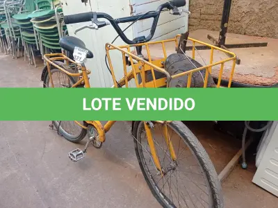 LOTE 331 - 01 BICICLETA ARO 26 CARGUEIRA NA COR AMARELA.  (NO ESTADO) ATENÇÃO! FAZER A VISITAÇÃO ANTES DE ARREMATAR, NÃO SABEMOS SE FUNCIONA. LEILÃO NÃO TEM GARANTIA E NEM DEVOLUÇÃO, SUJEITO A POSSÍVEIS AVARIAS VISÍVEIS/OCULTAS E/OU AUSÊNCIA DE COMPONENTES.