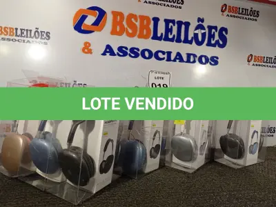 LOTE 019 - 06 HEADPHONES COM AVARIAS. (NO ESTADO) ATENÇÃO! FAZER A VISITAÇÃO ANTES DE ARREMATAR, NÃO SABEMOS SE FUNCIONA. LEILÃO NÃO TEM GARANTIA E NEM DEVOLUÇÃO, SUJEITO A POSSÍVEIS AVARIAS VISÍVEIS/OCULTAS E/OU AUSÊNCIA DE COMPONENTES.