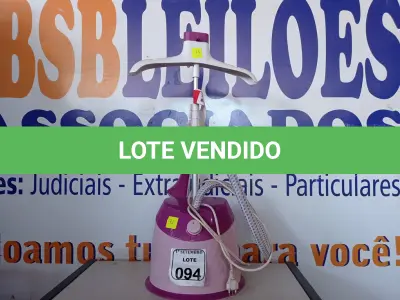 LOTE 094 - 01 FERRO DE PASSAR ROUPAS A VAPOR MARCA PHILIPS. (NO ESTADO) ATENÇÃO! FAZER A VISITAÇÃO ANTES DE ARREMATAR, NÃO SABEMOS SE FUNCIONA. LEILÃO NÃO TEM GARANTIA E NEM DEVOLUÇÃO, SUJEITO A POSSÍVEIS AVARIAS VISÍVEIS/OCULTAS E/OU AUSÊNCIA DE COMPONENTES.