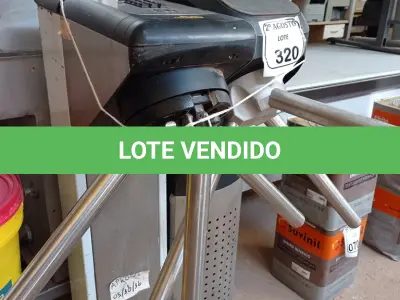 LOTE 320 - 02 CATRACAS MARCAS DIVERSAS E AVARIAS. (NO ESTADO) ATENÇÃO! FAZER A VISITAÇÃO ANTES DE ARREMATAR, NÃO SABEMOS SE FUNCIONA. LEILÃO NÃO TEM GARANTIA E NEM DEVOLUÇÃO, SUJEITO A POSSÍVEIS AVARIAS VISÍVEIS/OCULTAS E/OU AUSÊNCIA DE COMPONENTES.