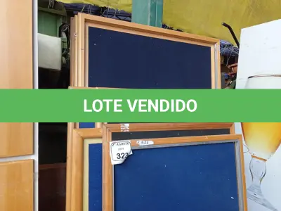 LOTE 323 - 08 QUADROS DE AVISO TAMANHOS DIVERSOS. (NO ESTADO) ATENÇÃO! FAZER A VISITAÇÃO ANTES DE ARREMATAR, NÃO SABEMOS SE FUNCIONA. LEILÃO NÃO TEM GARANTIA E NEM DEVOLUÇÃO, SUJEITO A POSSÍVEIS AVARIAS VISÍVEIS/OCULTAS E/OU AUSÊNCIA DE COMPONENTES.