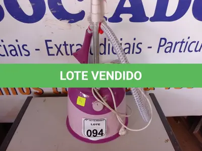 LOTE 094 - 01 FERRO DE PASSAR ROUPAS A VAPOR MARCA PHILIPS. (NO ESTADO) ATENÇÃO! FAZER A VISITAÇÃO ANTES DE ARREMATAR, NÃO SABEMOS SE FUNCIONA. LEILÃO NÃO TEM GARANTIA E NEM DEVOLUÇÃO, SUJEITO A POSSÍVEIS AVARIAS VISÍVEIS/OCULTAS E/OU AUSÊNCIA DE COMPONENTES.