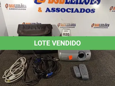 LOTE 026 - 01 PROJETOR MULTIMÍDIA MARCA INFOCUS. (NO ESTADO) ATENÇÃO! FAZER A VISITAÇÃO ANTES DE ARREMATAR, NÃO SABEMOS SE FUNCIONA. LEILÃO NÃO TEM GARANTIA E NEM DEVOLUÇÃO, SUJEITO A POSSÍVEIS AVARIAS VISÍVEIS/OCULTAS E/OU AUSÊNCIA DE COMPONENTES.