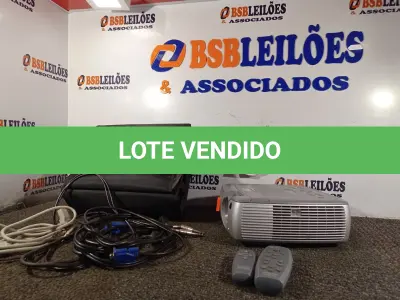 LOTE 026 - 01 PROJETOR MULTIMÍDIA MARCA INFOCUS. (NO ESTADO) ATENÇÃO! FAZER A VISITAÇÃO ANTES DE ARREMATAR, NÃO SABEMOS SE FUNCIONA. LEILÃO NÃO TEM GARANTIA E NEM DEVOLUÇÃO, SUJEITO A POSSÍVEIS AVARIAS VISÍVEIS/OCULTAS E/OU AUSÊNCIA DE COMPONENTES.