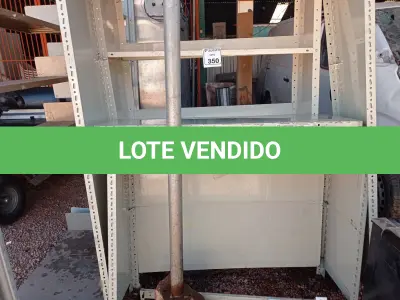 LOTE 350 - 02 ESTANTES EM FERRO COM PRATELEIRAS. (NO ESTADO) ATENÇÃO! FAZER A VISITAÇÃO ANTES DE ARREMATAR, NÃO SABEMOS SE FUNCIONA. LEILÃO NÃO TEM GARANTIA E NEM DEVOLUÇÃO, SUJEITO A POSSÍVEIS AVARIAS VISÍVEIS/OCULTAS E/OU AUSÊNCIA DE COMPONENTES.