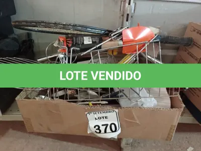 LOTE 370 - 01 LOTE COM UTENSÍLIOS DIVERSOS PARA COZINHA E MATÉRIAS. (NO ESTADO) ATENÇÃO! FAZER A VISITAÇÃO ANTES DE ARREMATAR, NÃO SABEMOS SE FUNCIONA. LEILÃO NÃO TEM GARANTIA E NEM DEVOLUÇÃO, SUJEITO A POSSÍVEIS AVARIAS VISÍVEIS/OCULTAS E/OU AUSÊNCIA DE COMPONENTES.
