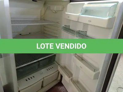 LOTE 260 - 01 GELADEIRA MARCA BRASTEMP 220V. (NO ESTADO) ATENÇÃO! FAZER A VISITAÇÃO ANTES DE ARREMATAR, NÃO SABEMOS SE FUNCIONA. LEILÃO NÃO TEM GARANTIA E NEM DEVOLUÇÃO, SUJEITO A POSSÍVEIS AVARIAS VISÍVEIS/OCULTAS E/OU AUSÊNCIA DE COMPONENTES.