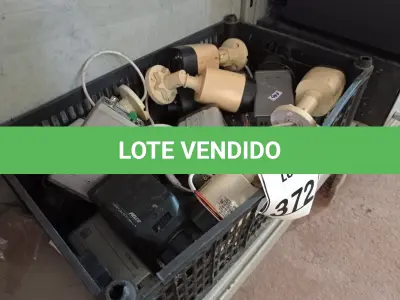 LOTE 372 - DIVERSAS CÂMERAS. (NO ESTADO) ATENÇÃO! FAZER A VISITAÇÃO ANTES DE ARREMATAR, NÃO SABEMOS SE FUNCIONA. LEILÃO NÃO TEM GARANTIA E NEM DEVOLUÇÃO, SUJEITO A POSSÍVEIS AVARIAS VISÍVEIS/OCULTAS E/OU AUSÊNCIA DE COMPONENTES.