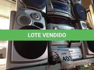 LOTE 403 - 02 APARELHOS DE SOM MARCA PANASONIC E GRADIENTE. (NO ESTADO) ATENÇÃO! FAZER A VISITAÇÃO ANTES DE ARREMATAR, NÃO SABEMOS SE FUNCIONA. LEILÃO NÃO TEM GARANTIA E NEM DEVOLUÇÃO, SUJEITO A POSSÍVEIS AVARIAS VISÍVEIS/OCULTAS E/OU AUSÊNCIA DE COMPONENTES.