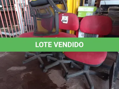 LOTE 456 - 04 CADEIRAS PARA ESCRITÓRIO COM AVARIAS. (NO ESTADO) ATENÇÃO! FAZER A VISITAÇÃO ANTES DE ARREMATAR, NÃO SABEMOS SE FUNCIONA. LEILÃO NÃO TEM GARANTIA E NEM DEVOLUÇÃO, SUJEITO A POSSÍVEIS AVARIAS VISÍVEIS/OCULTAS E/OU AUSÊNCIA DE COMPONENTES.