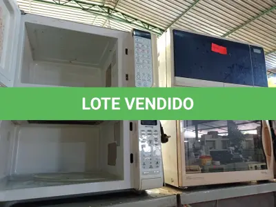 LOTE 375 - 04 MICROONDAS MARCAS E MODELOS DIVERSOS SENDO 01 COM PRATO. (NO ESTADO) ATENÇÃO! FAZER A VISITAÇÃO ANTES DE ARREMATAR, NÃO SABEMOS SE FUNCIONA. LEILÃO NÃO TEM GARANTIA E NEM DEVOLUÇÃO, SUJEITO A POSSÍVEIS AVARIAS VISÍVEIS/OCULTAS E/OU AUSÊNCIA DE COMPONENTES.