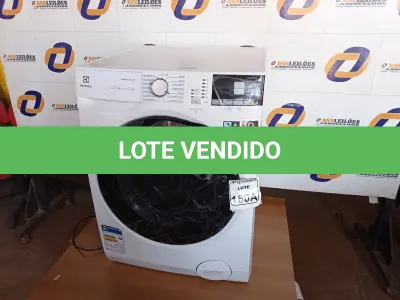 LOTE 150 - 01 LAVA E SECA 11KG MARCA ELECTROLUX. (NO ESTADO) ATENÇÃO! FAZER A VISITAÇÃO ANTES DE ARREMATAR, NÃO SABEMOS SE FUNCIONA. LEILÃO NÃO TEM GARANTIA E NEM DEVOLUÇÃO, SUJEITO A POSSÍVEIS AVARIAS VISÍVEIS/OCULTAS E/OU AUSÊNCIA DE COMPONENTES.