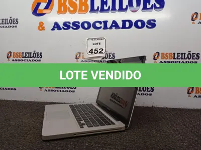 LOTE 452 - 01 MACBOOK PRO SEM FONTE. (NO ESTADO) ATENÇÃO! FAZER A VISITAÇÃO ANTES DE ARREMATAR, NÃO SABEMOS SE FUNCIONA. LEILÃO NÃO TEM GARANTIA E NEM DEVOLUÇÃO, SUJEITO A POSSÍVEIS AVARIAS VISÍVEIS/OCULTAS E/OU AUSÊNCIA DE COMPONENTES.