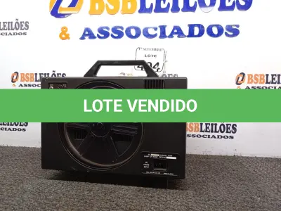 LOTE 404 - 01 PROJETOR ANTIGO MARCA MAGNON MODELO SD-800 (NO ESTADO) ATENÇÃO! FAZER A VISITAÇÃO ANTES DE ARREMATAR, NÃO SABEMOS SE FUNCIONA. LEILÃO NÃO TEM GARANTIA E NEM DEVOLUÇÃO, SUJEITO A POSSÍVEIS AVARIAS VISÍVEIS/OCULTAS E/OU AUSÊNCIA DE COMPONENTES.