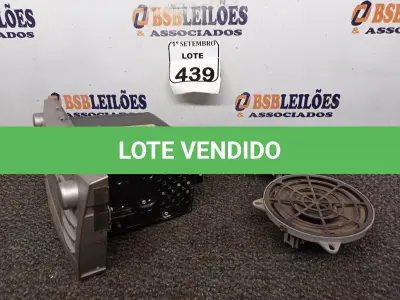 LOTE 439 - 01 SOM AUTOMOTIVO TOYOTA COM 02 ALTO FALANTES. (NO ESTADO) ATENÇÃO! FAZER A VISITAÇÃO ANTES DE ARREMATAR, NÃO SABEMOS SE FUNCIONA. LEILÃO NÃO TEM GARANTIA E NEM DEVOLUÇÃO, SUJEITO A POSSÍVEIS AVARIAS VISÍVEIS/OCULTAS E/OU AUSÊNCIA DE COMPONENTES.