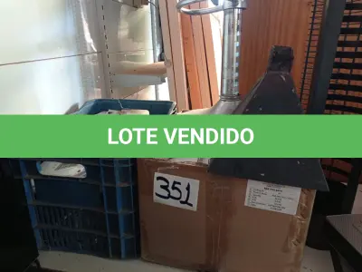 LOTE 351 - 01 LOTE COM GRANDE QUANTIDADE DE BALANÇAS DIGITAIS, 01 BANQUETA E 01 EXPOSITOR PARA CDS. (NO ESTADO) ATENÇÃO! FAZER A VISITAÇÃO ANTES DE ARREMATAR, NÃO SABEMOS SE FUNCIONA. LEILÃO NÃO TEM GARANTIA E NEM DEVOLUÇÃO, SUJEITO A POSSÍVEIS AVARIAS VISÍVEIS/OCULTAS E/OU AUSÊNCIA DE COMPONENTES.