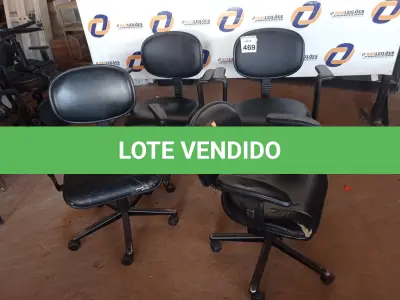 LOTE 469 - 04 CADEIRAS PARA ESCRITÓRIO BASE GIRATÓRIA. (NO ESTADO) ATENÇÃO! FAZER A VISITAÇÃO ANTES DE ARREMATAR, NÃO SABEMOS SE FUNCIONA. LEILÃO NÃO TEM GARANTIA E NEM DEVOLUÇÃO, SUJEITO A POSSÍVEIS AVARIAS VISÍVEIS/OCULTAS E/OU AUSÊNCIA DE COMPONENTES.