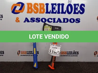 LOTE 110 - 01 MACHADO E 01 MARTELO. (NO ESTADO) ATENÇÃO! FAZER A VISITAÇÃO ANTES DE ARREMATAR, NÃO SABEMOS SE FUNCIONA. LEILÃO NÃO TEM GARANTIA E NEM DEVOLUÇÃO, SUJEITO A POSSÍVEIS AVARIAS VISÍVEIS/OCULTAS E/OU AUSÊNCIA DE COMPONENTES.