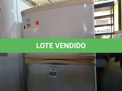 LOTE 260 - 01 GELADEIRA MARCA BRASTEMP 220V. (NO ESTADO) ATENÇÃO! FAZER A VISITAÇÃO ANTES DE ARREMATAR, NÃO SABEMOS SE FUNCIONA. LEILÃO NÃO TEM GARANTIA E NEM DEVOLUÇÃO, SUJEITO A POSSÍVEIS AVARIAS VISÍVEIS/OCULTAS E/OU AUSÊNCIA DE COMPONENTES.