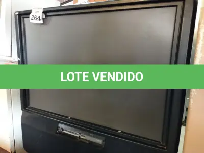 LOTE 264 - 01 TV ANTIGA PIONNER. (NO ESTADO) ATENÇÃO! FAZER A VISITAÇÃO ANTES DE ARREMATAR, NÃO SABEMOS SE FUNCIONA. LEILÃO NÃO TEM GARANTIA E NEM DEVOLUÇÃO, SUJEITO A POSSÍVEIS AVARIAS VISÍVEIS/OCULTAS E/OU AUSÊNCIA DE COMPONENTES.