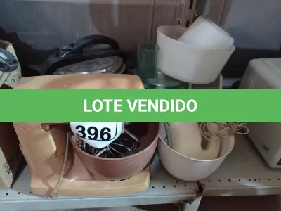 LOTE 396 - 02 BATEDEIRAS INCOMPLETAS, 01 PANELA ELÉTRICA E 01 MULTIPROCESSADOR INCOMPLETO. (NO ESTADO) ATENÇÃO! FAZER A VISITAÇÃO ANTES DE ARREMATAR, NÃO SABEMOS SE FUNCIONA. LEILÃO NÃO TEM GARANTIA E NEM DEVOLUÇÃO, SUJEITO A POSSÍVEIS AVARIAS VISÍVEIS/OCULTAS E/OU AUSÊNCIA DE COMPONENTES.