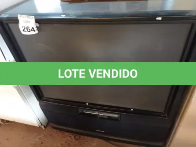 LOTE 264 - 01 TV ANTIGA PIONNER. (NO ESTADO) ATENÇÃO! FAZER A VISITAÇÃO ANTES DE ARREMATAR, NÃO SABEMOS SE FUNCIONA. LEILÃO NÃO TEM GARANTIA E NEM DEVOLUÇÃO, SUJEITO A POSSÍVEIS AVARIAS VISÍVEIS/OCULTAS E/OU AUSÊNCIA DE COMPONENTES.