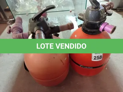 LOTE 258 - 02 FILTRAS PARA PISCINA. (NO ESTADO) ATENÇÃO! FAZER A VISITAÇÃO ANTES DE ARREMATAR, NÃO SABEMOS SE FUNCIONA. LEILÃO NÃO TEM GARANTIA E NEM DEVOLUÇÃO, SUJEITO A POSSÍVEIS AVARIAS VISÍVEIS/OCULTAS E/OU AUSÊNCIA DE COMPONENTES.