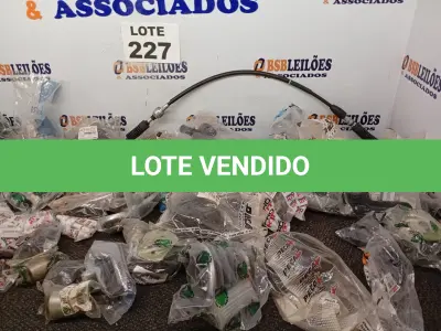 LOTE 227 - APROXIMADO 70 ITENS AUTOMOTIVOS DIVERSOS (NO ESTADO, NÃO SABEMOS SE FUNCIONA. LEILÃO NÃO TEM GARANTIA E NEM DEVOLUÇÃO, SUJEITO A POSSÍVEIS AVARIAS VISÍVEIS/OCULTAS E/OU AUSÊNCIA DE COMPONENTES)