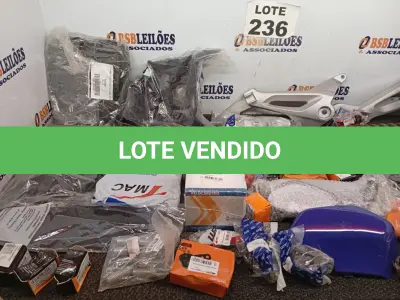 LOTE 236 - APROXIMADO 70 ITENS PARA MOTOS DIVERSOS (NO ESTADO, NÃO SABEMOS SE FUNCIONA. LEILÃO NÃO TEM GARANTIA E NEM DEVOLUÇÃO, SUJEITO A POSSÍVEIS AVARIAS VISÍVEIS/OCULTAS E/OU AUSÊNCIA DE COMPONENTES)