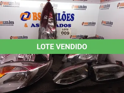 LOTE 009 - 08 – FARÓIS DIVERSOS (NO ESTADO, NÃO SABEMOS SE FUNCIONA. LEILÃO NÃO TEM GARANTIA E NEM DEVOLUÇÃO, SUJEITO A POSSÍVEIS AVARIAS VISÍVEIS/OCULTAS E/OU AUSÊNCIA DE COMPONENTES)