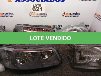 LOTE 021 - 06 – FARÓIS DIVERSOS (NO ESTADO, NÃO SABEMOS SE FUNCIONA. LEILÃO NÃO TEM GARANTIA E NEM DEVOLUÇÃO, SUJEITO A POSSÍVEIS AVARIAS VISÍVEIS/OCULTAS E/OU AUSÊNCIA DE COMPONENTES)