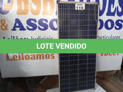 LOTE 119 - 01 – PLACA ENERGIA SOLAR (NO ESTADO, NÃO SABEMOS SE FUNCIONA. LEILÃO NÃO TEM GARANTIA E NEM DEVOLUÇÃO, SUJEITO A POSSÍVEIS AVARIAS VISÍVEIS/OCULTAS E/OU AUSÊNCIA DE COMPONENTES)