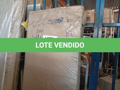 LOTE 191 - 01 - ARMARIO COZINHA 7 PORTAS E 2 GAVETAS (NO ESTADO, NÃO SABEMOS SE FUNCIONA. LEILÃO NÃO TEM GARANTIA E NEM DEVOLUÇÃO, SUJEITO A POSSÍVEIS AVARIAS VISÍVEIS/OCULTAS E/OU AUSÊNCIA DE COMPONENTES)