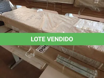 LOTE 096 - 01 - GUARDA ROUPA MILÃO 8 PORTAS WENGUE (NO ESTADO, NÃO SABEMOS SE FUNCIONA. LEILÃO NÃO TEM GARANTIA E NEM DEVOLUÇÃO, SUJEITO A POSSÍVEIS AVARIAS VISÍVEIS/OCULTAS E/OU AUSÊNCIA DE COMPONENTES)