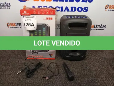 LOTE 125 - 01 RÁDIO PORTÁTIL COM BLUETOOTH É 01 MICROFONE. (NOVO) (NO ESTADO) ATENÇÃO! FAZER A VISITAÇÃO ANTES DE ARREMATAR, NÃO SABEMOS SE FUNCIONA. LEILÃO NÃO TEM GARANTIA E NEM DEVOLUÇÃO, SUJEITO A POSSÍVEIS AVARIAS VISÍVEIS/OCULTAS E/OU AUSÊNCIA DE COMPONENTES. 
