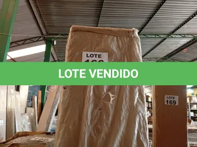LOTE 166 - 01 - RACK PARA TV RETRO PÊS 1 80M 6917A (NO ESTADO, NÃO SABEMOS SE FUNCIONA. LEILÃO NÃO TEM GARANTIA E NEM DEVOLUÇÃO, SUJEITO A POSSÍVEIS AVARIAS VISÍVEIS/OCULTAS E/OU AUSÊNCIA DE COMPONENTES)