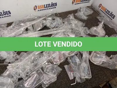 LOTE 046 - 01 – ACESSÓRIOS PARA BANHEIRO DIVERSOS (NO ESTADO, NÃO SABEMOS SE FUNCIONA. LEILÃO NÃO TEM GARANTIA E NEM DEVOLUÇÃO, SUJEITO A POSSÍVEIS AVARIAS VISÍVEIS/OCULTAS E/OU AUSÊNCIA DE COMPONENTES)