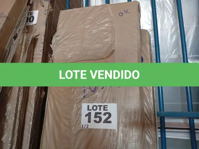 LOTE 152 - 01 - GUARDA-ROUPA MALBEC DE CASAL INCORPLAC (NO ESTADO, NÃO SABEMOS SE FUNCIONA. LEILÃO NÃO TEM GARANTIA E NEM DEVOLUÇÃO, SUJEITO A POSSÍVEIS AVARIAS VISÍVEIS/OCULTAS E/OU AUSÊNCIA DE COMPONENTES)