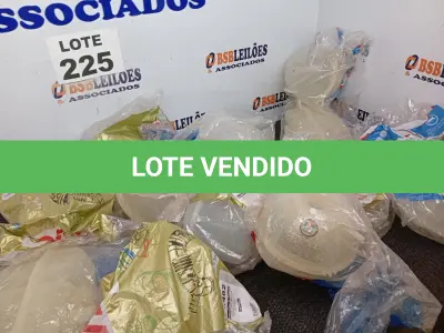 LOTE 225 - 14 - RESERVATÓRIOS DE ÁGUA AUTOMOTIVO DIVERSO (NO ESTADO, NÃO SABEMOS SE FUNCIONA. LEILÃO NÃO TEM GARANTIA E NEM DEVOLUÇÃO, SUJEITO A POSSÍVEIS AVARIAS VISÍVEIS/OCULTAS E/OU AUSÊNCIA DE COMPONENTES)