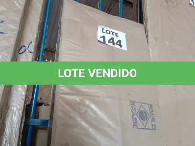 LOTE 144 - 01 - RACK ESTILO RETRÔ PARA TV ATÉ 65 POLEGADAS PÉS DE MADEIRA ELEGANT MÓVEIS BECHARA (NO ESTADO, NÃO SABEMOS SE FUNCIONA. LEILÃO NÃO TEM GARANTIA E NEM DEVOLUÇÃO, SUJEITO A POSSÍVEIS AVARIAS VISÍVEIS/OCULTAS E/OU AUSÊNCIA DE COMPONENTES)